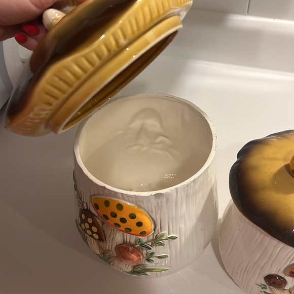 🍄🍄‍🟫🍄Sears and roebuck mushroom vintage canisters 1978 great condition - Picture 2 of 5